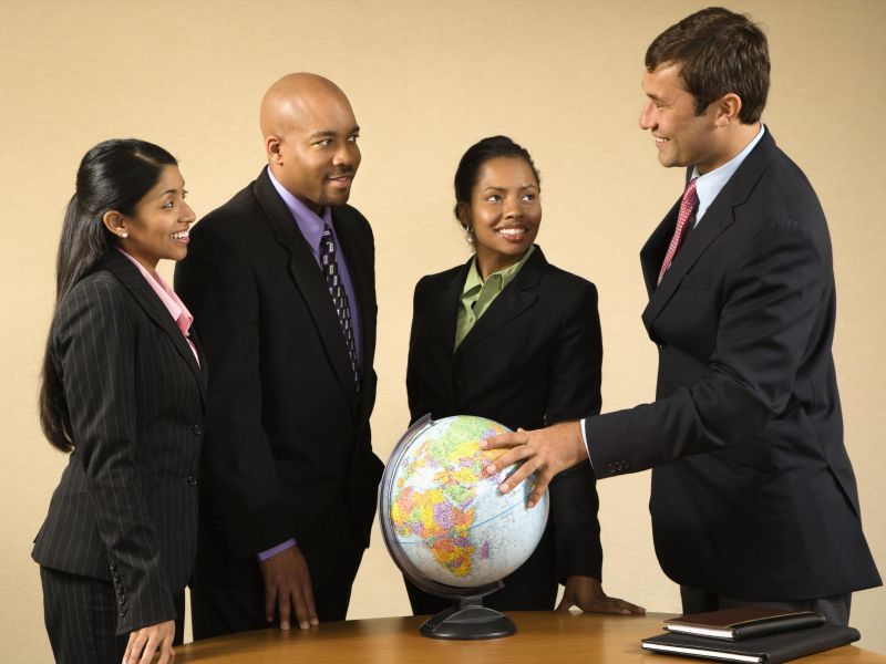 Học ngành quản trị kinh doanh quốc tế ra trường làm gì